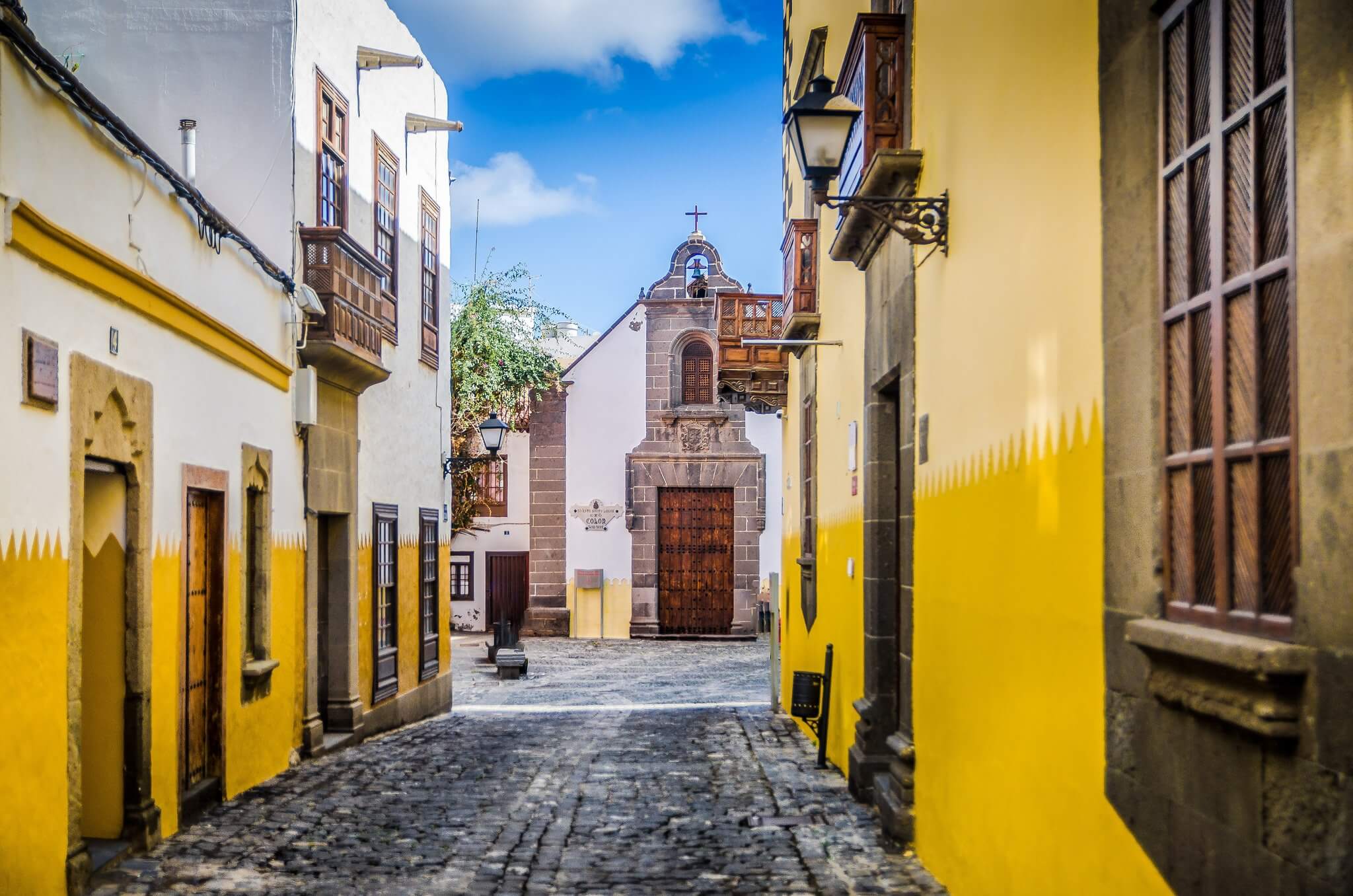 Maisons colorées et rues pavées du charmant quartier de Vegueta sur l'île Gran Canaria