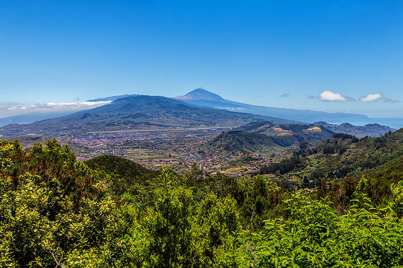 Vistas desde el Mirador de Cruz del Carmen en el Parque Rural de Anaga, en Tenerife.